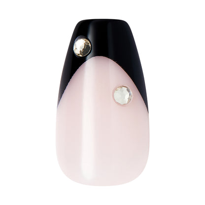 Kiss Impress Press On Nails, „U řeky“, Černé, Střední rakve, 30 kusů