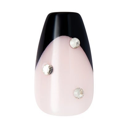 Kiss Impress Press On Nails, „U řeky“, Černé, Střední rakve, 30 kusů